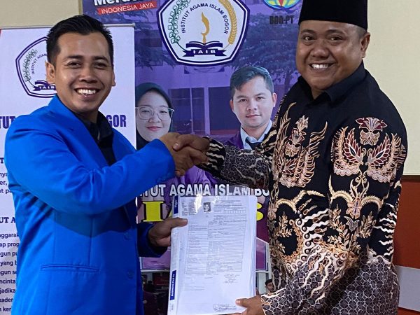 KNPI Kab. Bogor Serahkan Berkas Mahasiswa Gelombang Pertama Ke IAIB